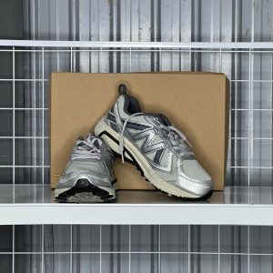 New Balance 860v2 Grey/Silver – Size 37 – Độ mới 90%