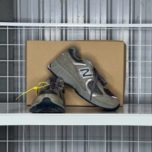 New Balance 2002R Grey - Size 37 - Độ mới 90%