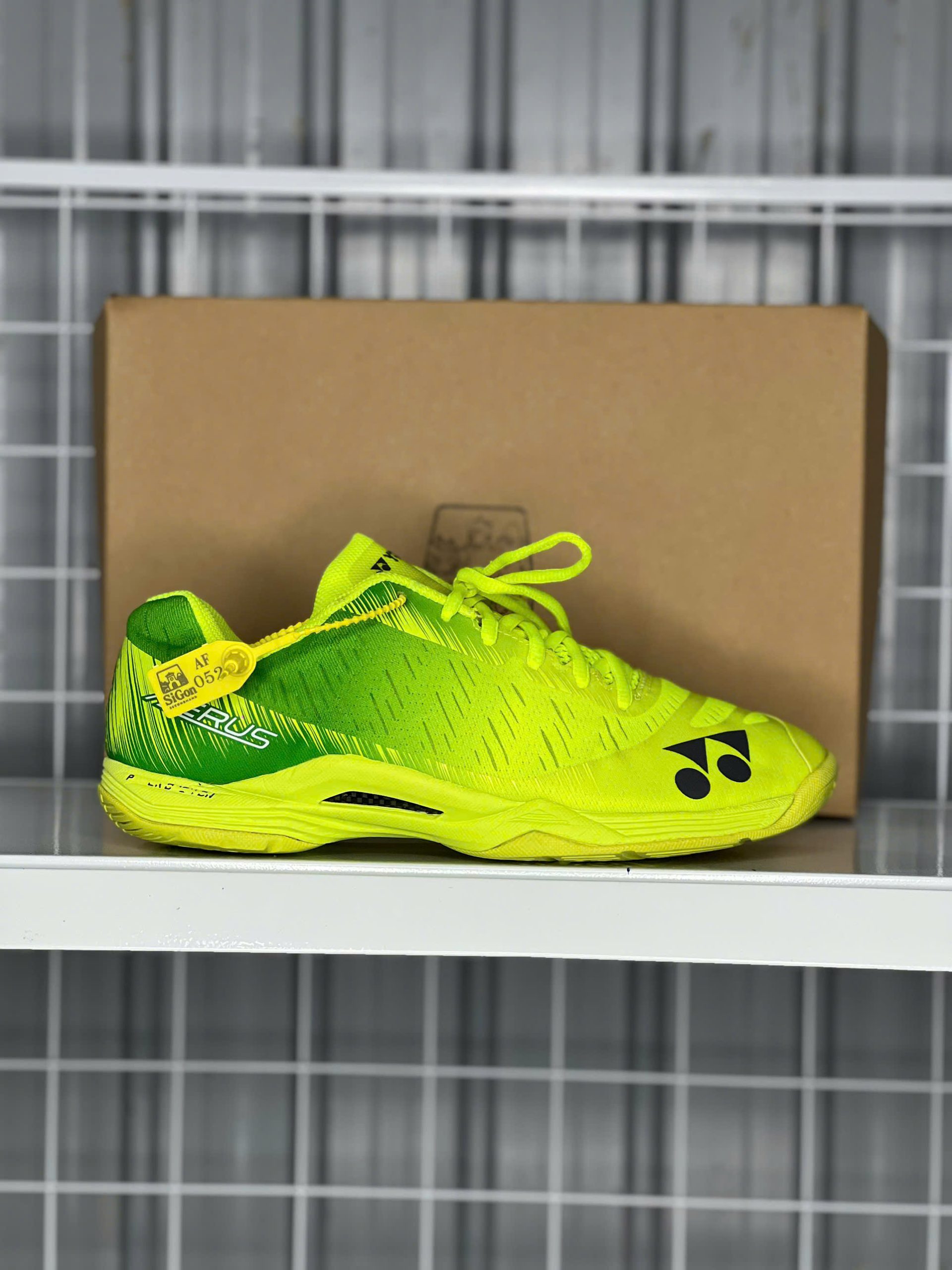 Yonex Power Cushion Aerus 3 Lime Green - Size 41 - Độ mới 95%