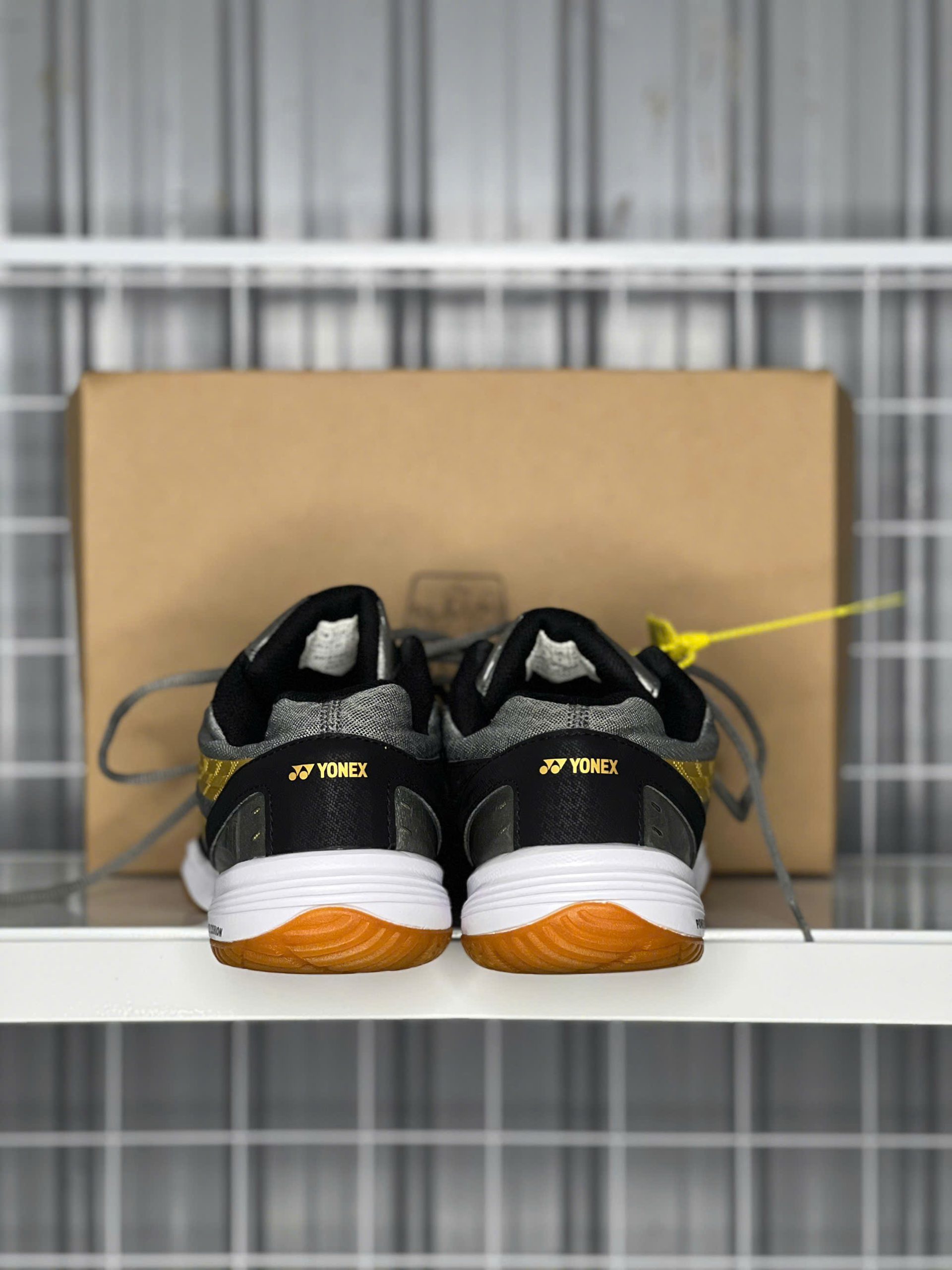 Yonex Power Cushion 100 Black Gold - Size 41 - Độ mới 95% - Ảnh 4