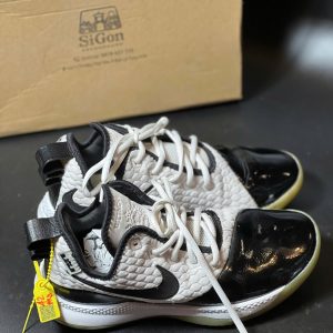 Nike LeBron Witness 3 Premium 'Concord' – Size 42 – Độ mới 90%