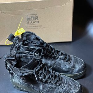 NIKE SF AF-1 MID "TRIPLE BLACK" – SIZE 42.5