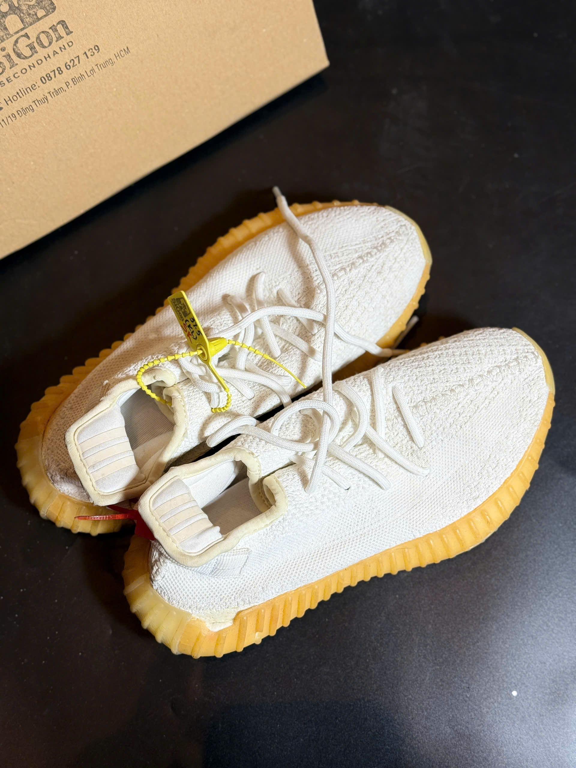 adidas Yeezy Boost 350 V2 "Cream White / Triple White" - Size 37 - Độ mới 90%