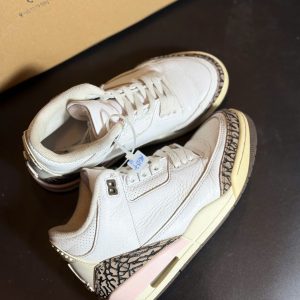 Air Jordan 3 Retro "Rust Pink" - Size 37 - Độ mới 90%