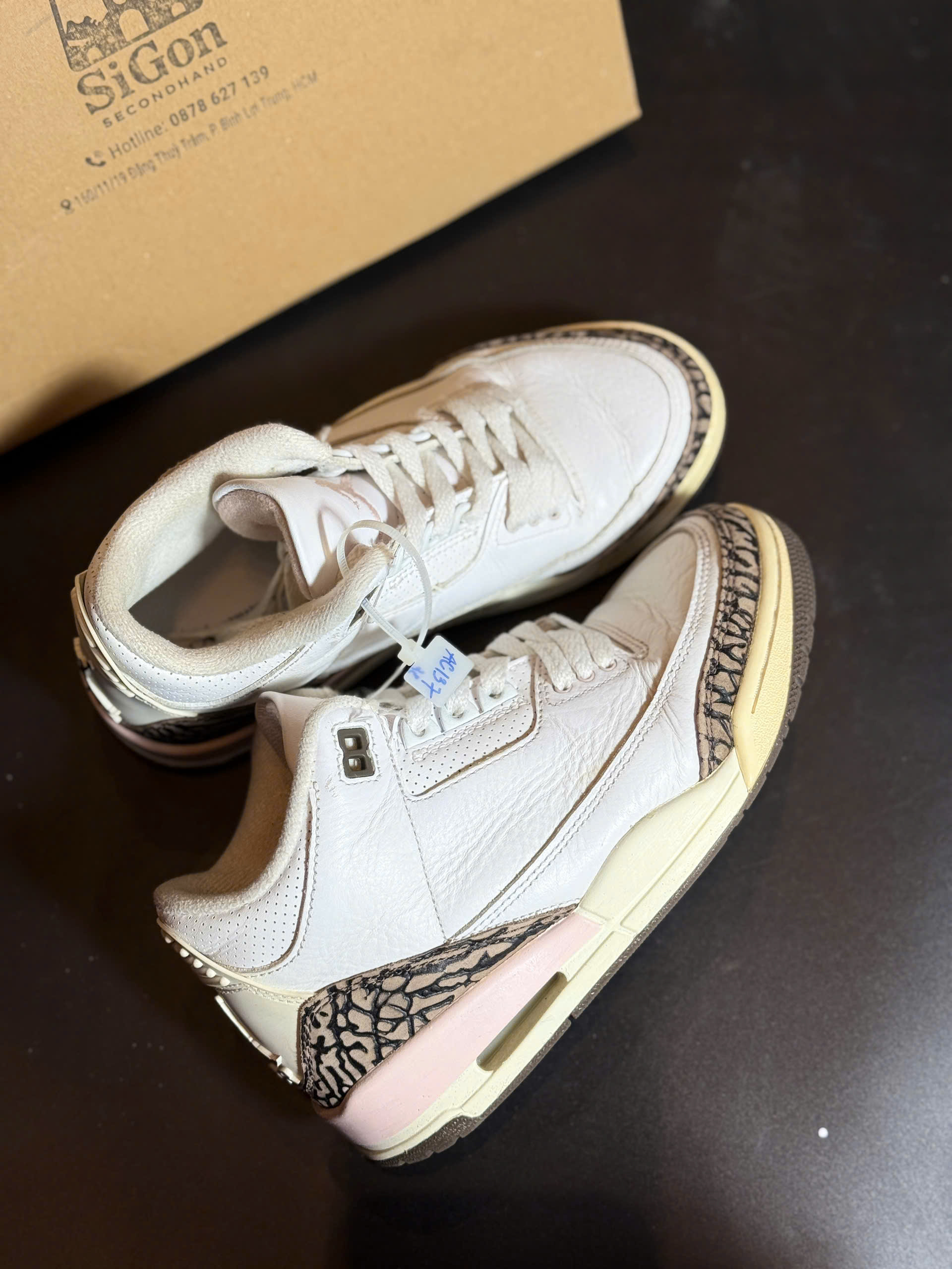 Air Jordan 3 Retro "Rust Pink" - Size 37 - Độ mới 90%